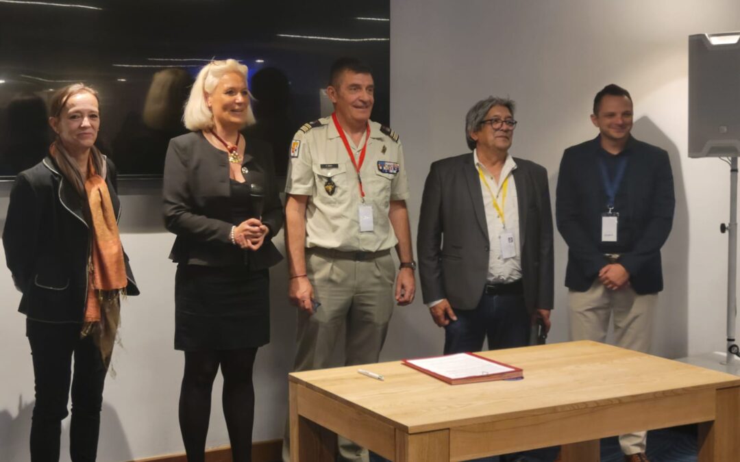 Les signataires du manifeste ProMilès réunis lors de la soirée de gala du Salon S3C 2025 au GGL Stadium de Montpellier.